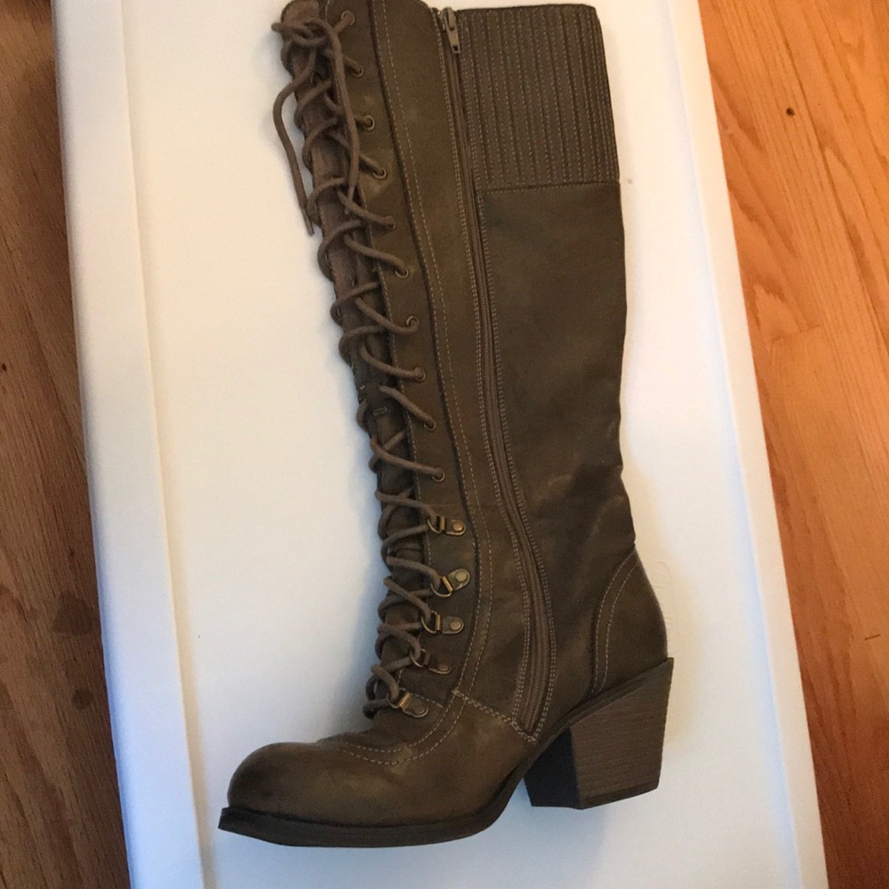 Lace boots